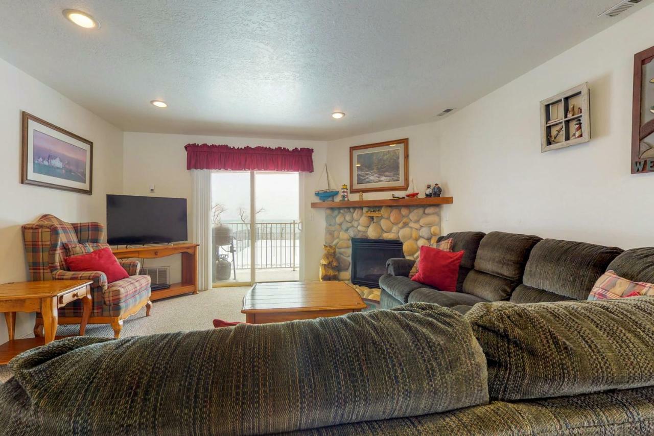 Tennis Court Condo ガーデンシティ エクステリア 写真