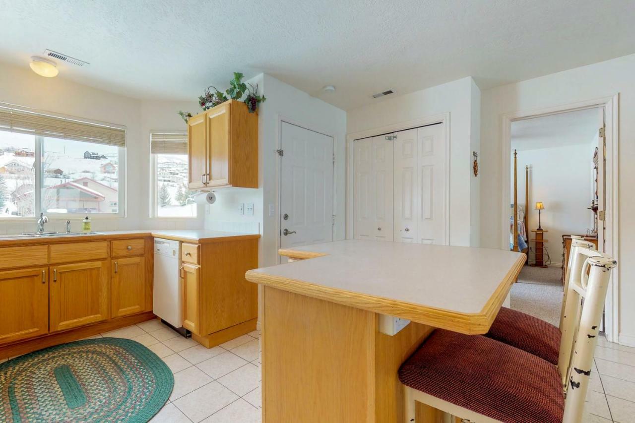 Tennis Court Condo ガーデンシティ エクステリア 写真